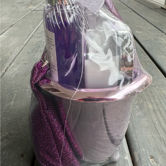 Ariose Monde lavender spa gift set- New! - Picture 6 of 9